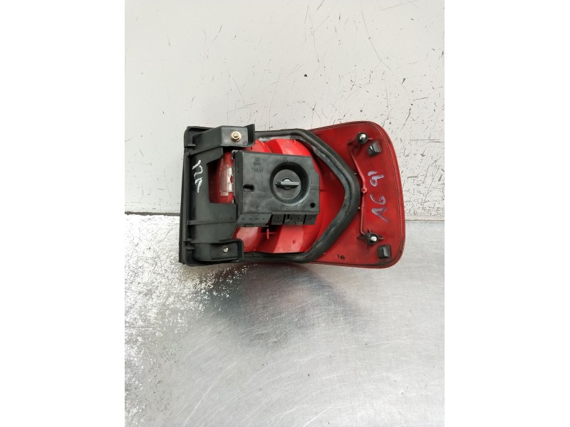 Recambio de piloto trasero izquierdo para audi a6 c4 avant (4a5) 1.9 tdi referencia OEM IAM  1991 