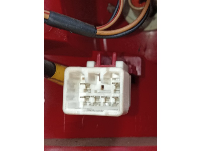 Recambio de piloto trasero derecho para kia cerato i hatchback (ld) 1.5 crdi referencia OEM IAM   