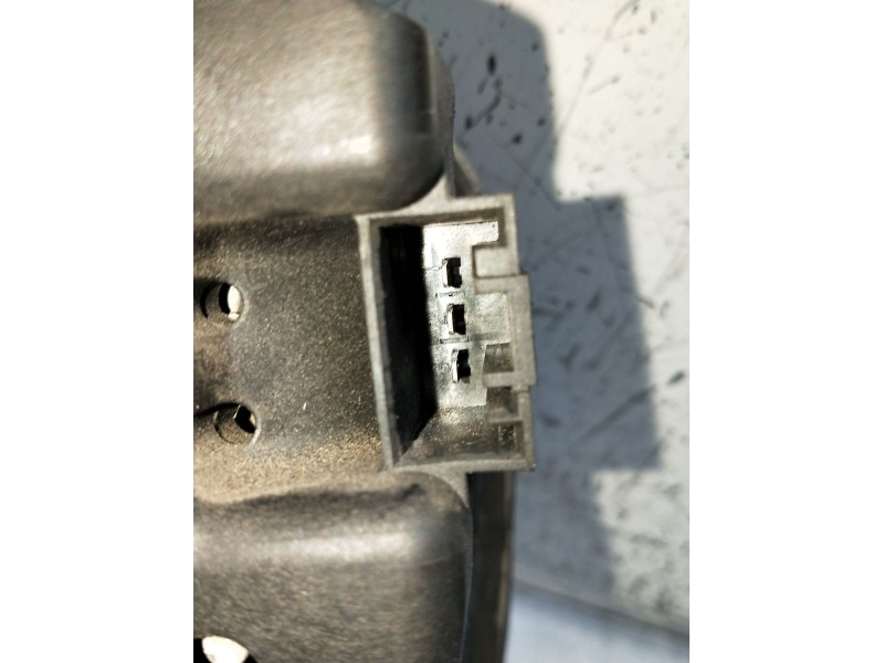 Recambio de piloto trasero derecho interior para bmw 3 (e46) 320 d referencia OEM IAM 6907938  