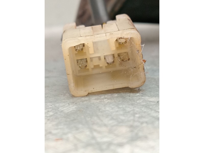 Recambio de retrovisor derecho para tata xenon pick-up 2.2 dicor 4x4 referencia OEM IAM ELECTRICO 1 ENCHUFE 5 PINES 