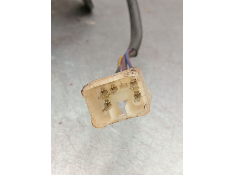 Recambio de retrovisor izquierdo para tata xenon pick-up 2.2 dicor 4x4 referencia OEM IAM ELECTRICO 1 ENCHUFE 5 PINES 