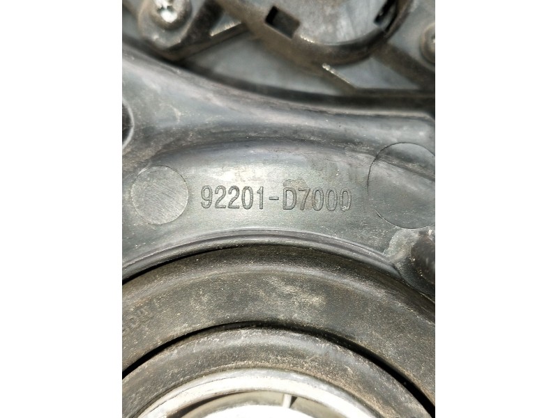 Recambio de faro antiniebla izquierdo para hyundai tucson (tl, tle) 1.7 crdi referencia OEM IAM 92201D7000  