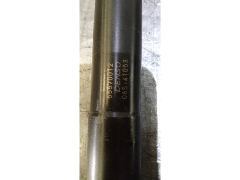 Recambio de inyector para opel zafira tourer selective referencia OEM IAM 55570012  