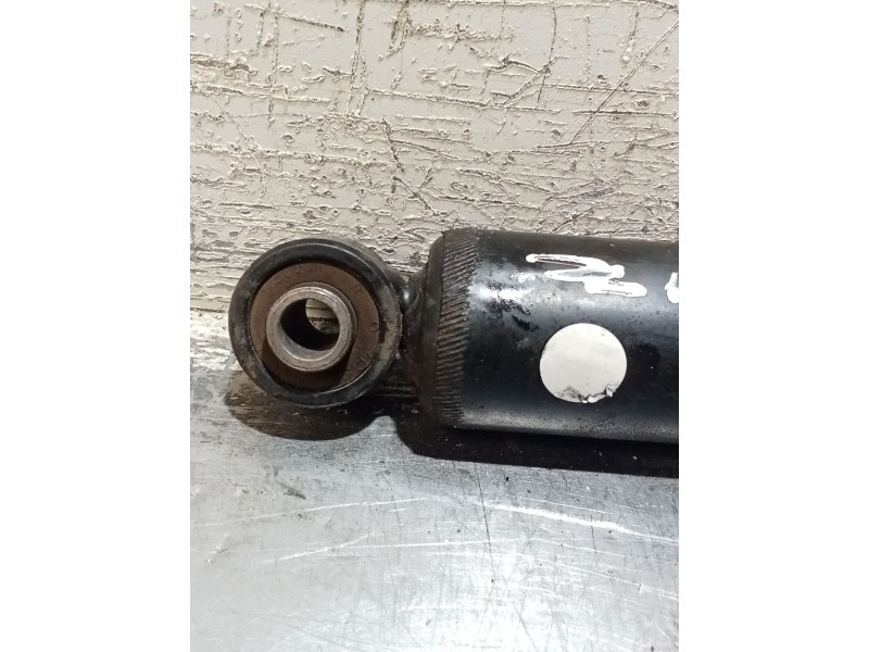 Recambio de amortiguador trasero izquierdo para hyundai ix20 referencia OEM IAM 553001K00  