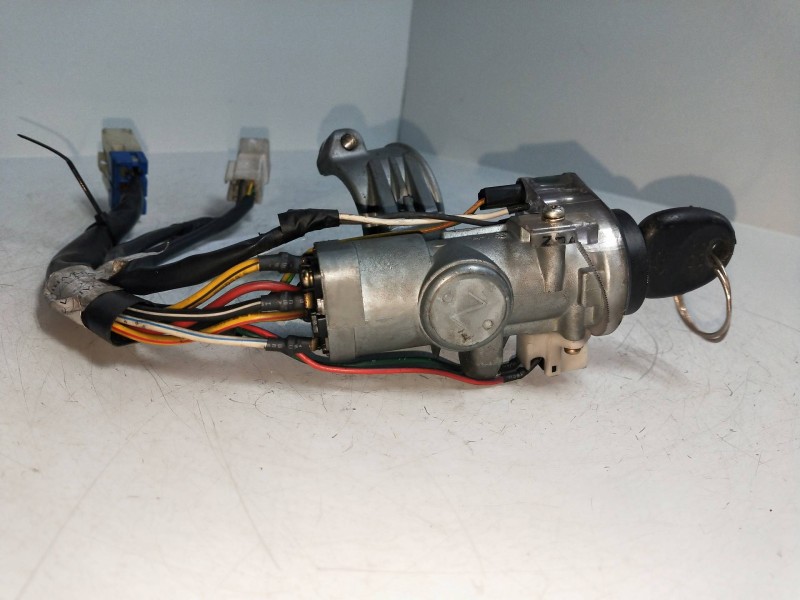 Recambio de conmutador de arranque para hyundai h 1 2.5 turbodiesel referencia OEM IAM   