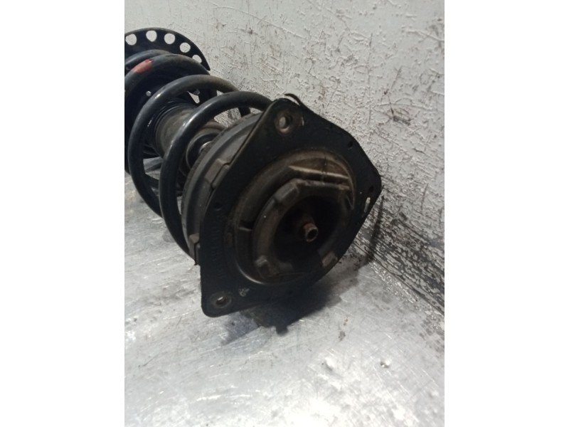 Recambio de amortiguador delantero izquierdo para nissan micra iii (k12) 1.5 dci referencia OEM IAM   