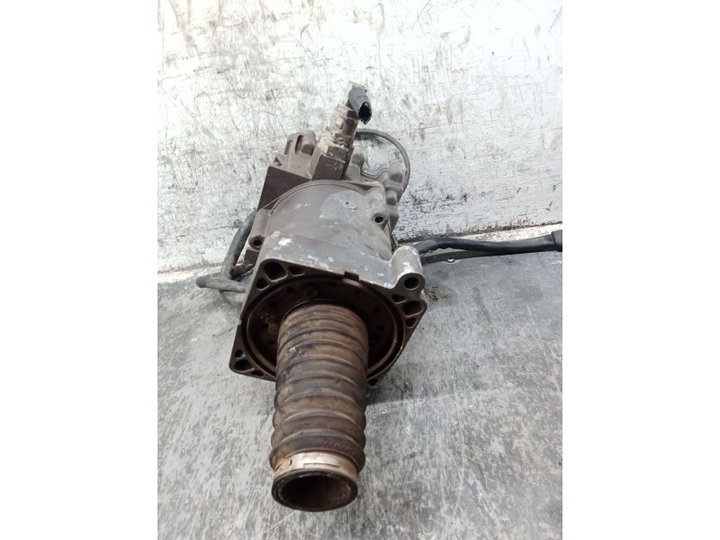 Recambio de bomba embrague para man tgx 18.480 referencia OEM IAM K013727  