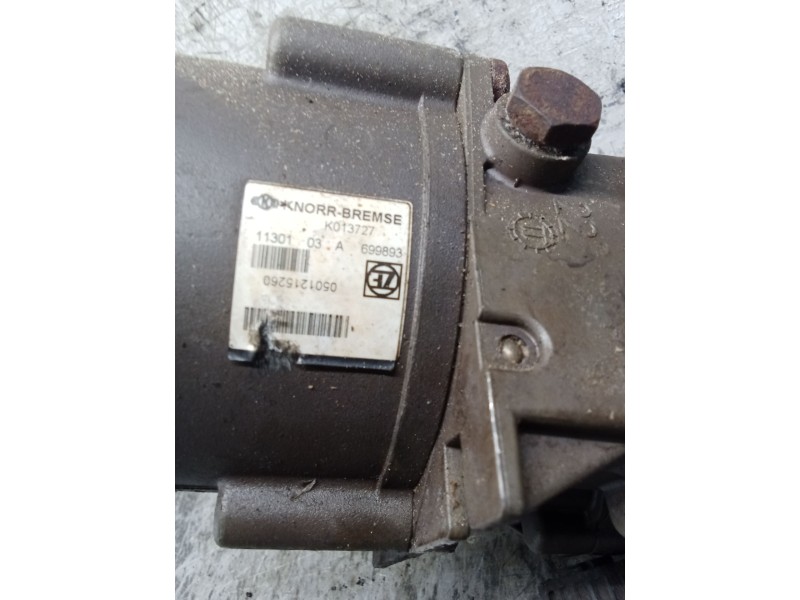 Recambio de bomba embrague para man tgx 18.480 referencia OEM IAM K013727  