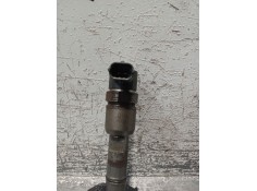 Recambio de inyector para hyundai i30 referencia OEM IAM 338002A400 0445110256 BOSCH 2