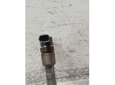 Recambio de inyector para hyundai i30 referencia OEM IAM 338002A400 0445110256 BOSCH 2