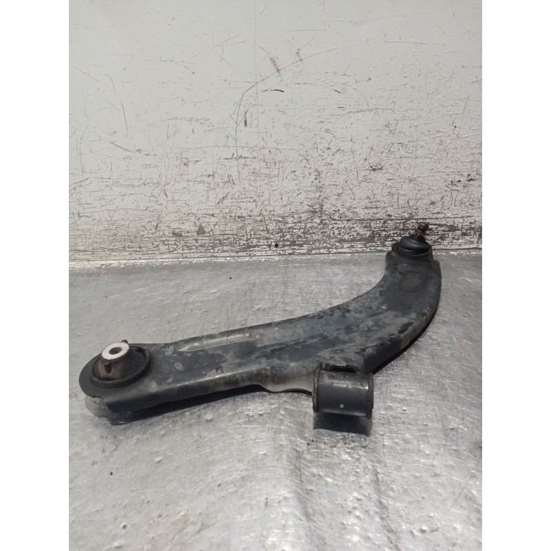 Recambio de brazo suspension inferior delantero izquierdo para nissan micra iii (k12) 1.5 dci referencia OEM IAM   