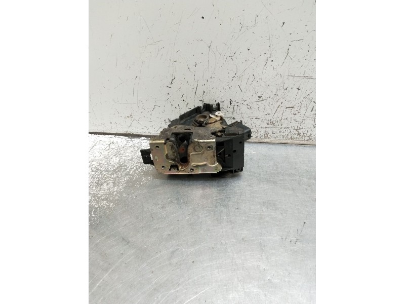 Recambio de motor cierre centralizado delantero izquierdo para ford focus i (daw, dbw) 1.8 turbo di / tddi referencia OEM IAM 2S