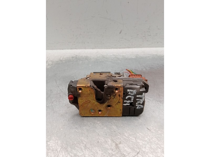 Recambio de motor cierre centralizado trasero derecho para peugeot 206 hatchback (2a/c) 2.0 hdi 90 referencia OEM IAM  5p 