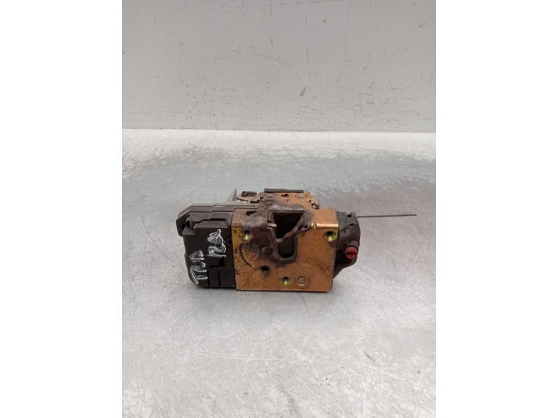 Recambio de motor cierre centralizado trasero izquierdo para peugeot 206 hatchback (2a/c) 2.0 hdi 90 referencia OEM IAM  5p 