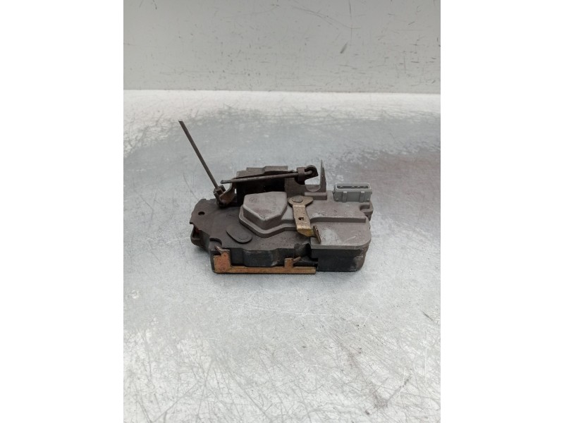 Recambio de motor cierre centralizado trasero izquierdo para peugeot 206 hatchback (2a/c) 2.0 hdi 90 referencia OEM IAM  5p 