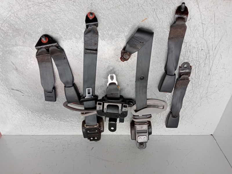 Recambio de juego cinturones trasero para kia sportage ii (je_, km_) 2.0 crdi referencia OEM IAM  5P 
