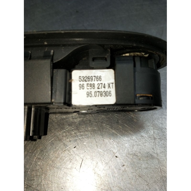 Recambio de mando elevalunas delantero izquierdo para peugeot 407 coupé (6c_) 2.7 hdi referencia OEM IAM 96588274XT 3P 53269706 