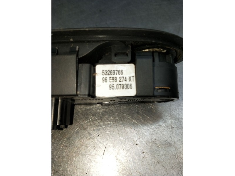 Recambio de mando elevalunas delantero izquierdo para peugeot 407 coupé (6c_) 2.7 hdi referencia OEM IAM 96588274XT 3P 53269706 