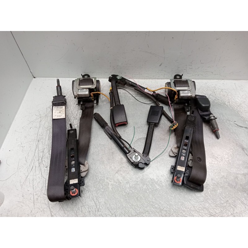Recambio de juego cinturones delantero para kia sportage ii (je_, km_) 2.0 crdi referencia OEM IAM  5P 