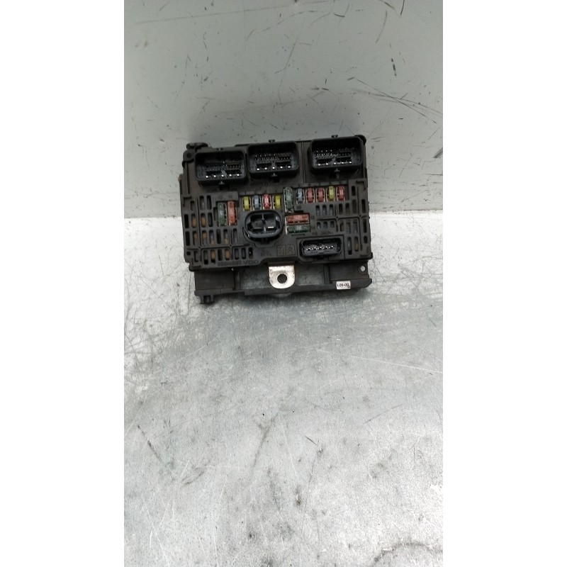 Recambio de caja reles / fusibles para peugeot 407 coupé (6c_) 2.7 hdi referencia OEM IAM 9658070980 S118983009C BSML0900