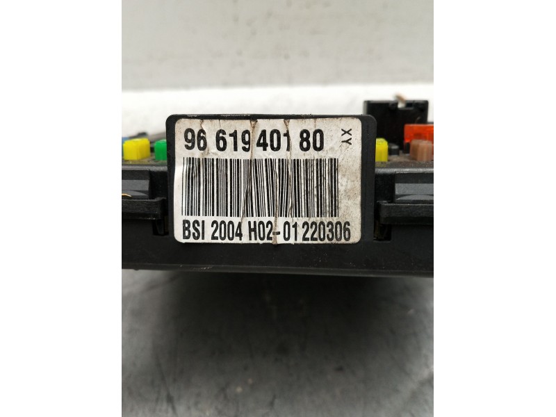 Recambio de caja reles / fusibles para peugeot 407 coupé (6c_) 2.7 hdi referencia OEM IAM 9661940180 BSI2004 