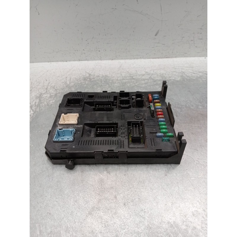 Recambio de caja reles / fusibles para citroën c4 coupé (la_) 1.6 hdi referencia OEM IAM 9660105980  