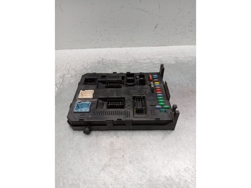 Recambio de caja reles / fusibles para citroën c4 coupé (la_) 1.6 hdi referencia OEM IAM 9660105980  