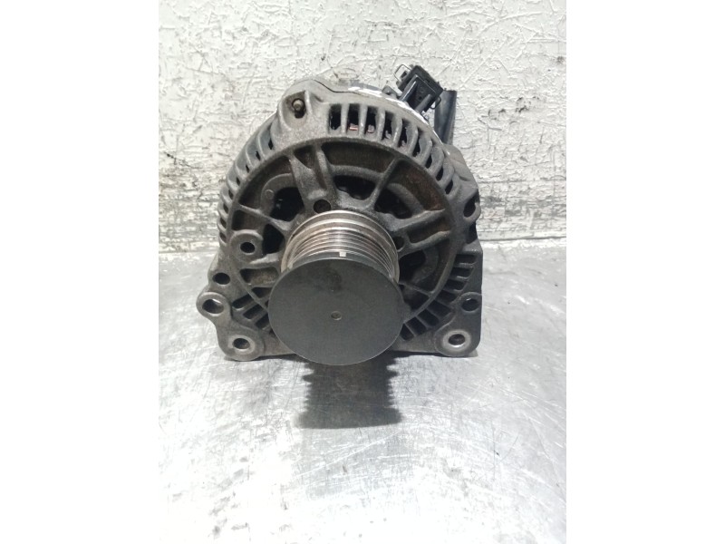 Recambio de alternador para seat ibiza ii (6k1) 1.9 tdi referencia OEM IAM 0123320038 028903028 BOSCH