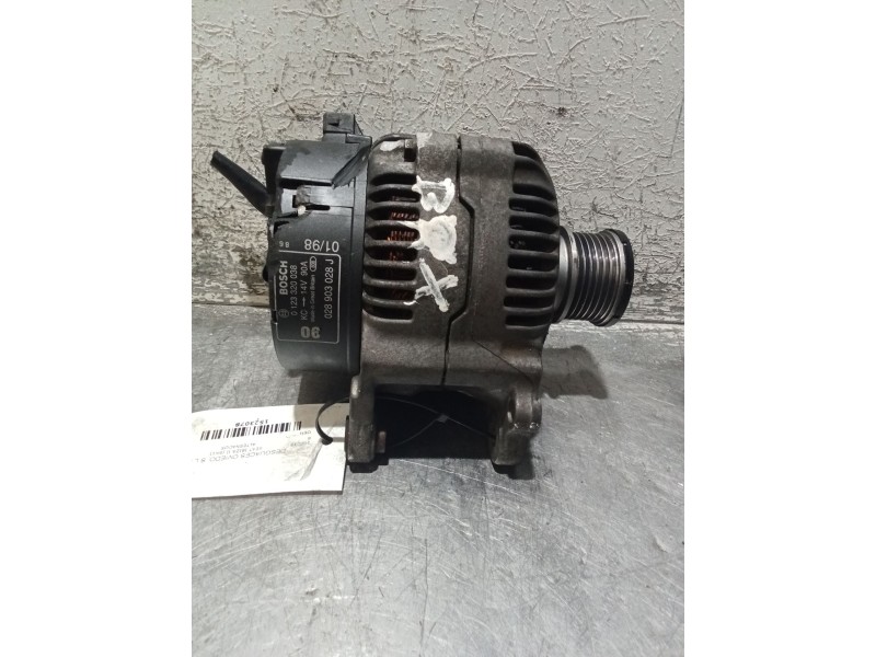 Recambio de alternador para seat ibiza ii (6k1) 1.9 tdi referencia OEM IAM 0123320038 028903028 BOSCH