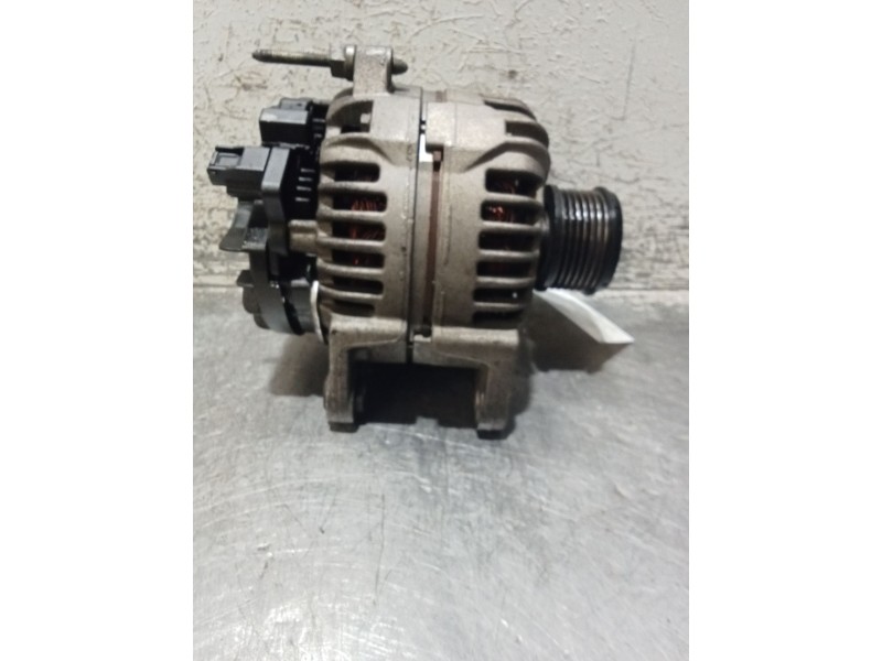 Recambio de alternador para renault clio iii (br0/1, cr0/1) 1.5 dci (br0h, cr0h, cr1s, br1s) referencia OEM IAM 0124425037 82003