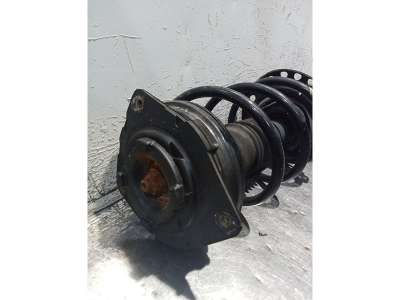 Recambio de amortiguador delantero derecho para renault clio iii exception referencia OEM IAM   