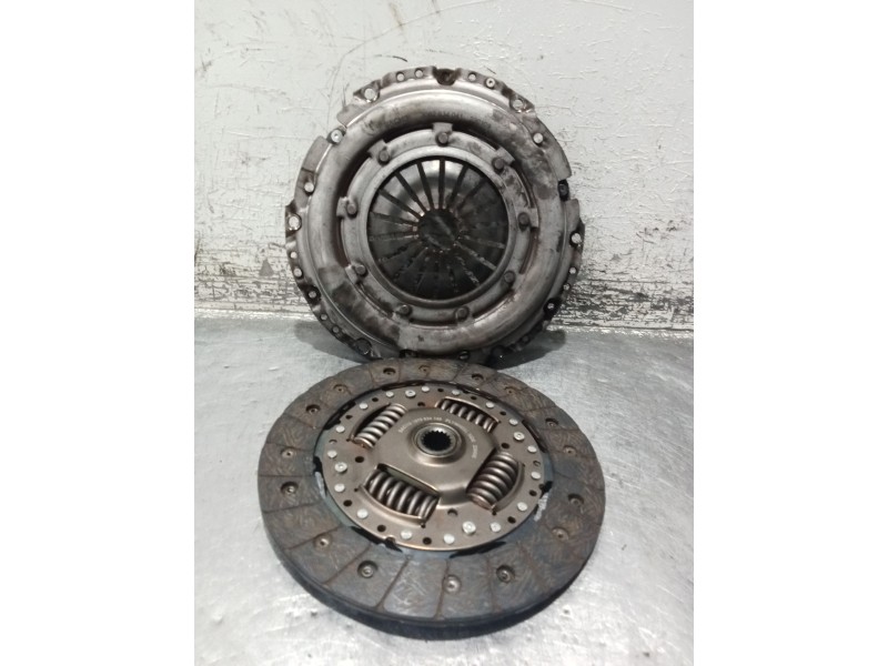 Recambio de kit embrague para peugeot 207/207+ (wa_, wc_) 1.6 hdi referencia OEM IAM 3082634041220109 1878634140 