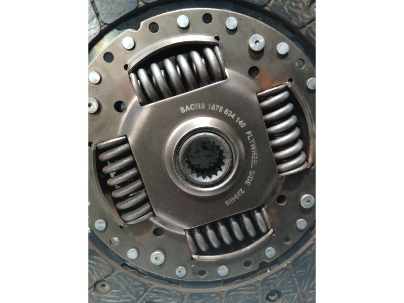 Recambio de kit embrague para peugeot 207/207+ (wa_, wc_) 1.6 hdi referencia OEM IAM 3082634041220109 1878634140 