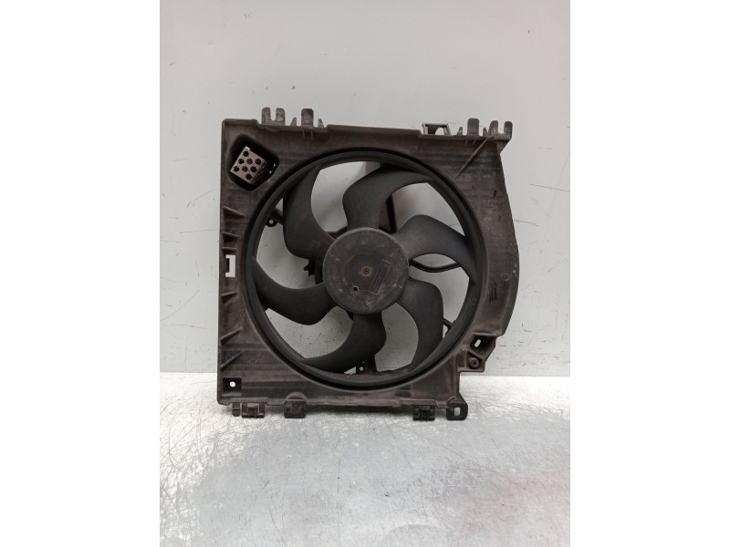 Recambio de electroventilador para nissan micra iii (k12) 1.5 dci referencia OEM IAM 1831441000 8200135167 