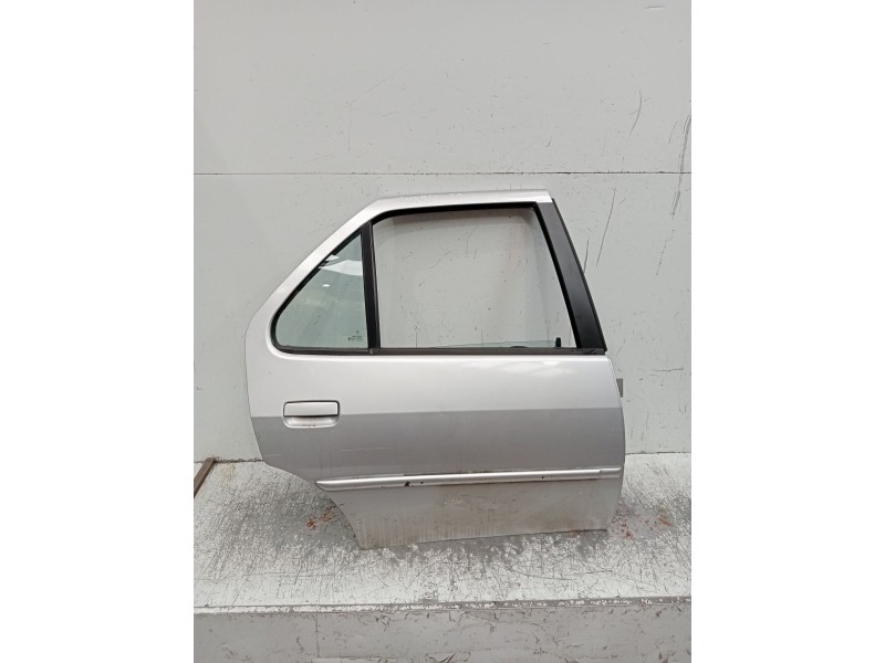 Recambio de puerta trasera derecha para peugeot 306 break (7e, n3, n5) 2.0 hdi 90 referencia OEM IAM   