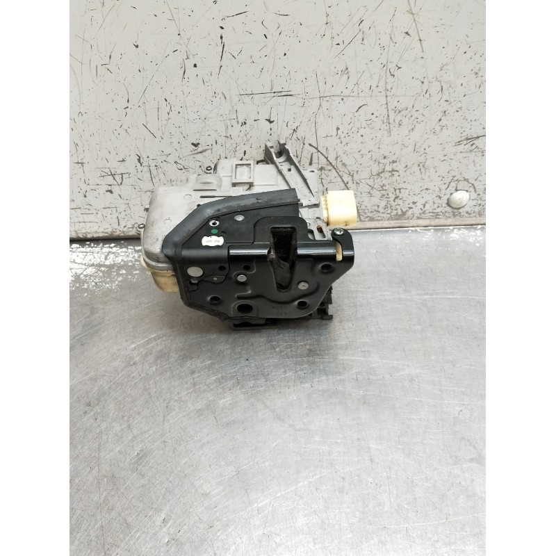 Recambio de motor cierre centralizado delantero izquierdo para volkswagen passat b6 (3c2) 2.0 tdi 16v referencia OEM IAM 3C18370