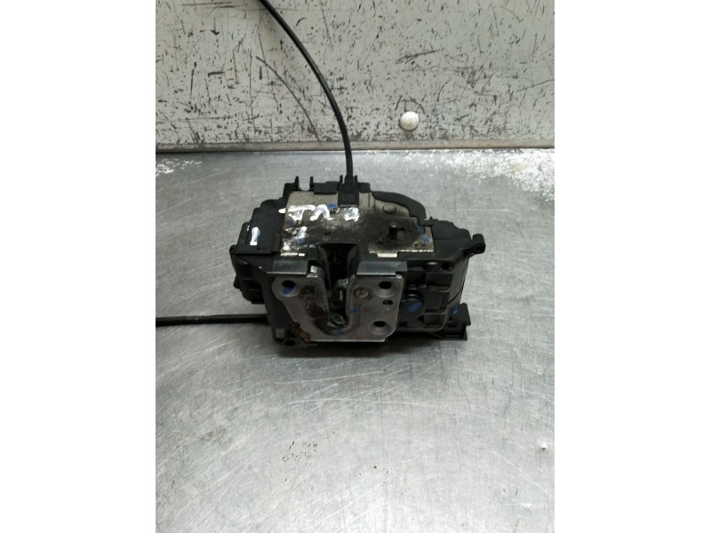 Recambio de motor cierre centralizado trasero izquierdo para renault clio iii exception referencia OEM IAM  5P 