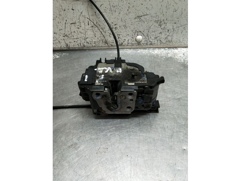 Recambio de motor cierre centralizado trasero izquierdo para renault clio iii exception referencia OEM IAM  5P 