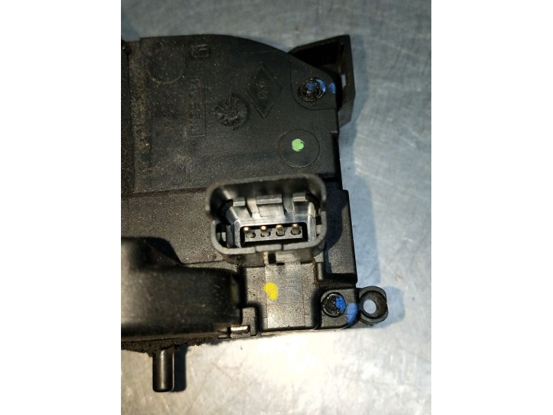 Recambio de motor cierre centralizado trasero izquierdo para renault clio iii exception referencia OEM IAM  5P 