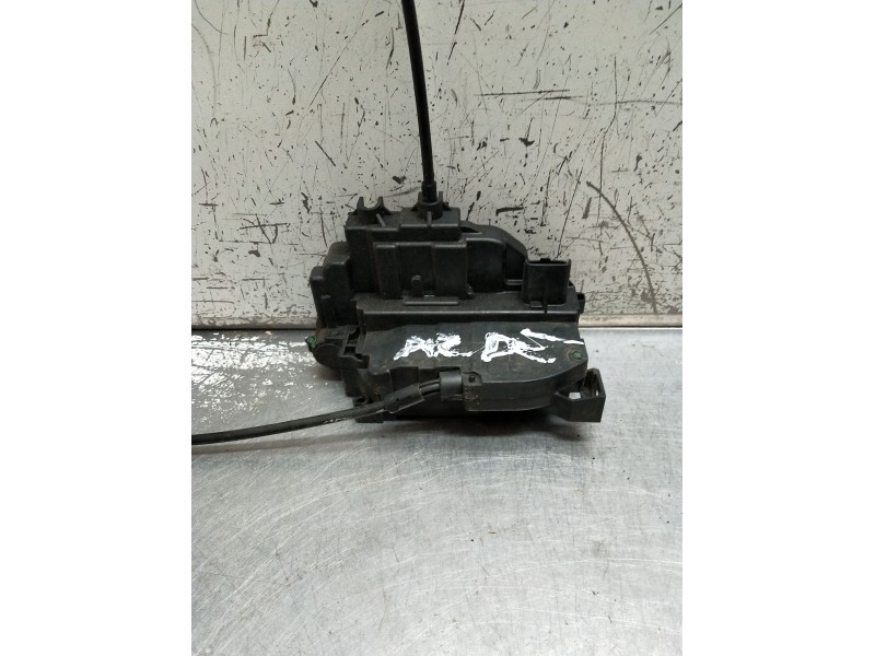 Recambio de motor cierre centralizado delantero derecho para renault clio iii exception referencia OEM IAM  5P 