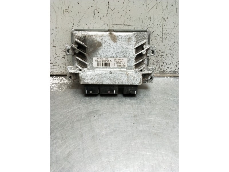 Recambio de centralita motor uce para renault clio iii exception referencia OEM IAM 8200522357 8200510536 S120200105A