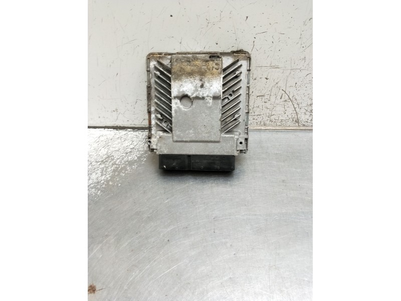 Recambio de centralita motor uce para volkswagen passat b6 (3c2) 2.0 tdi 16v referencia OEM IAM 03G906018FG 5WK45614AA 