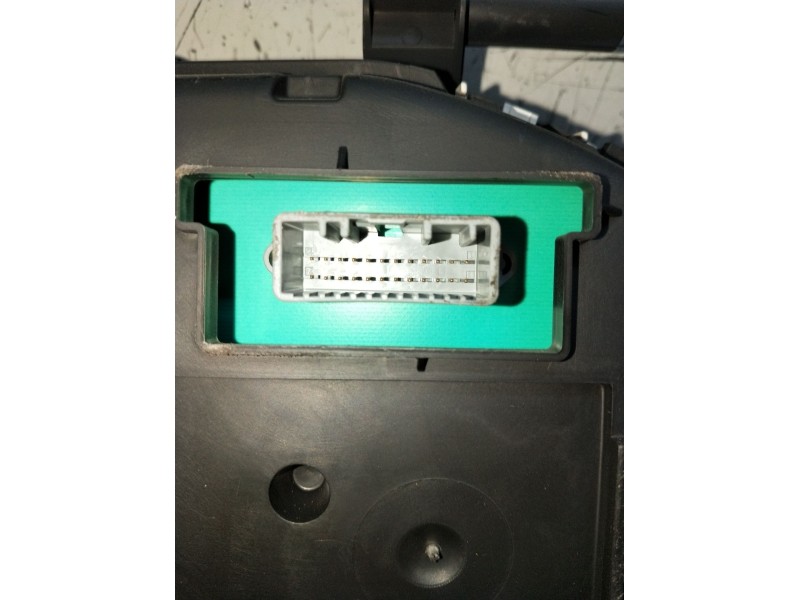 Recambio de cuadro instrumentos para renault clio iii exception referencia OEM IAM 8200715181S UGAH035443 