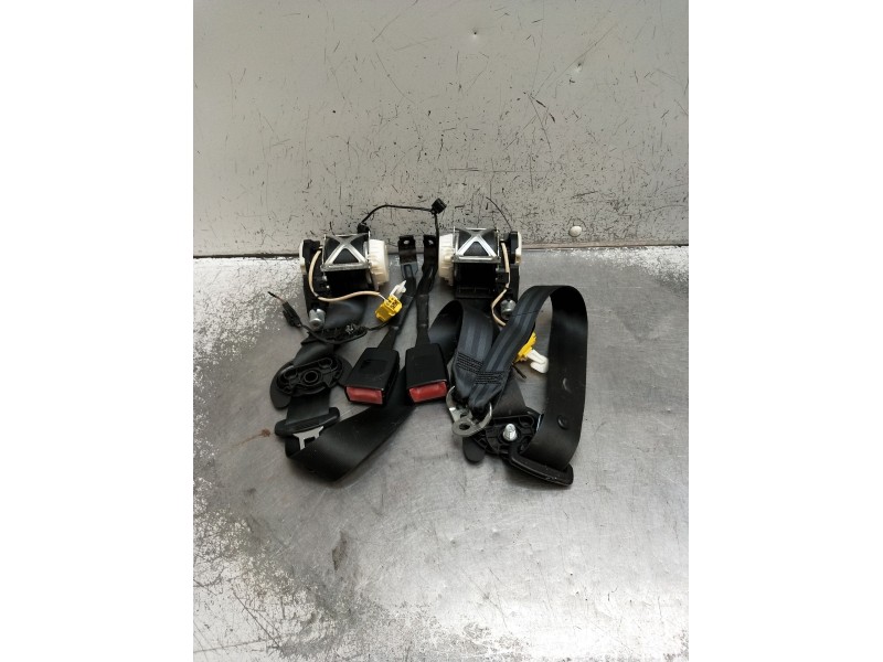 Recambio de juego cinturones delantero para volkswagen passat b6 (3c2) 2.0 tdi 16v referencia OEM IAM  4P 