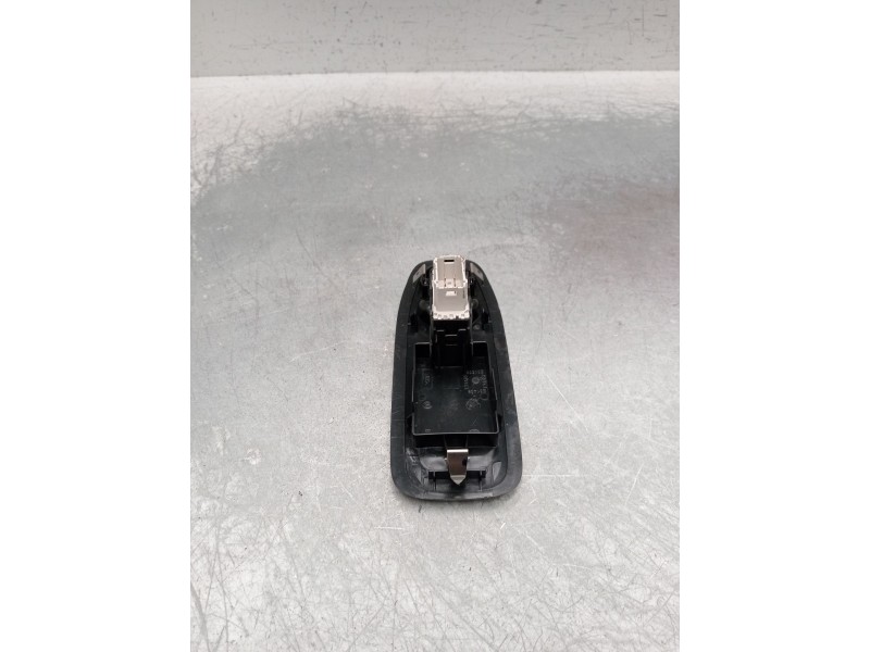 Recambio de mando elevalunas delantero derecho para peugeot 208 i (ca_, cc_) 1.4 hdi referencia OEM IAM 96751118ZD 14073 