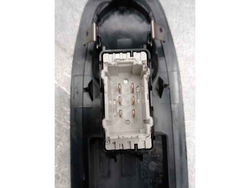 Recambio de mando elevalunas delantero derecho para peugeot 208 i (ca_, cc_) 1.4 hdi referencia OEM IAM 96751118ZD 14073 