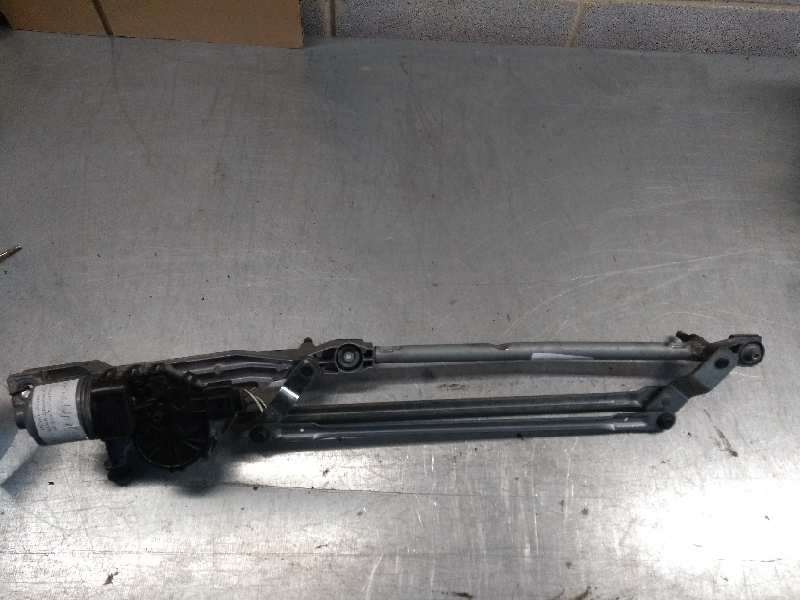 Recambio de motor limpia delantero para ford focus lim. (cb4) 1.6 tdci cat referencia OEM IAM 0390241731 4M5117508AA 03397020850