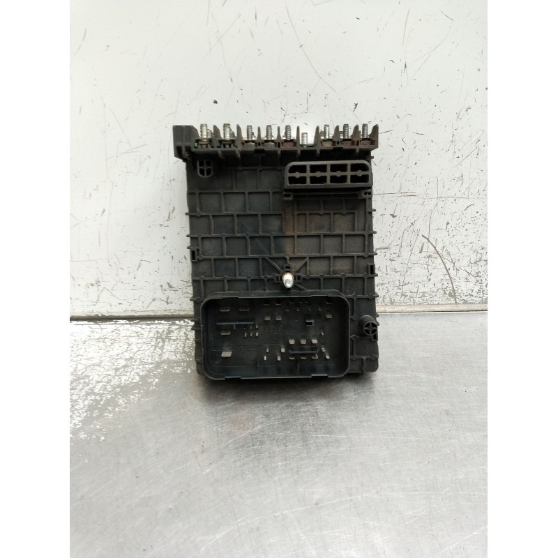 Recambio de caja reles / fusibles para volkswagen passat b6 (3c2) 2.0 tdi 16v referencia OEM IAM 3C0937125 63592777 