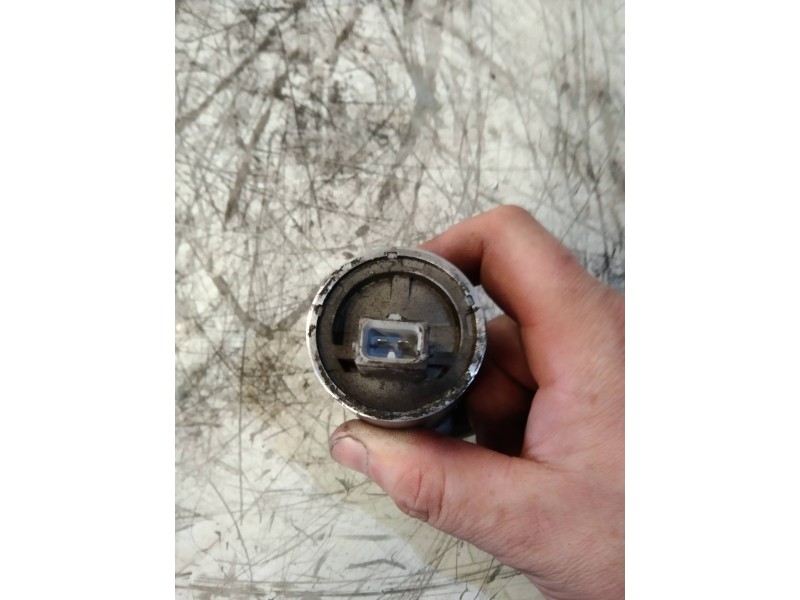 Recambio de valvula ralenti para audi a8 (d2) 4.2 quattro referencia OEM IAM 0280140554 077133455C 