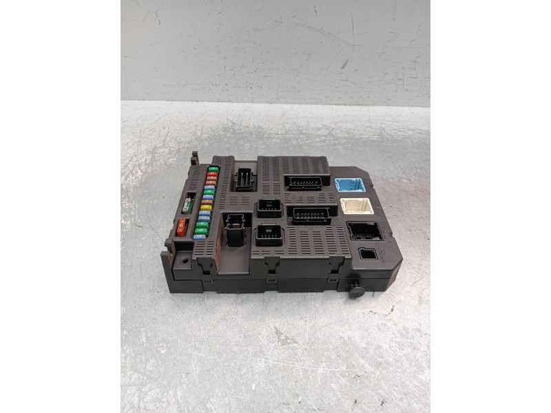 Recambio de caja reles / fusibles para peugeot 207/207+ (wa_, wc_) 1.6 hdi referencia OEM IAM 9659285380  